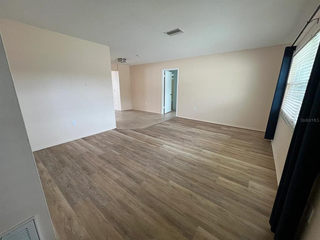 3710 Wilkinson Road Sarasota, FL 34233 - Photo 3 of 20