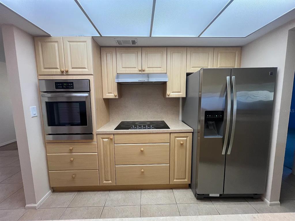 3710 Wilkinson Road Sarasota, FL 34233 - Photo 4 of 20