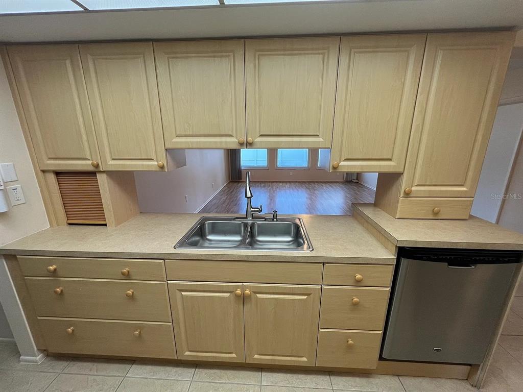 3710 Wilkinson Road Sarasota, FL 34233 - Photo 5 of 20