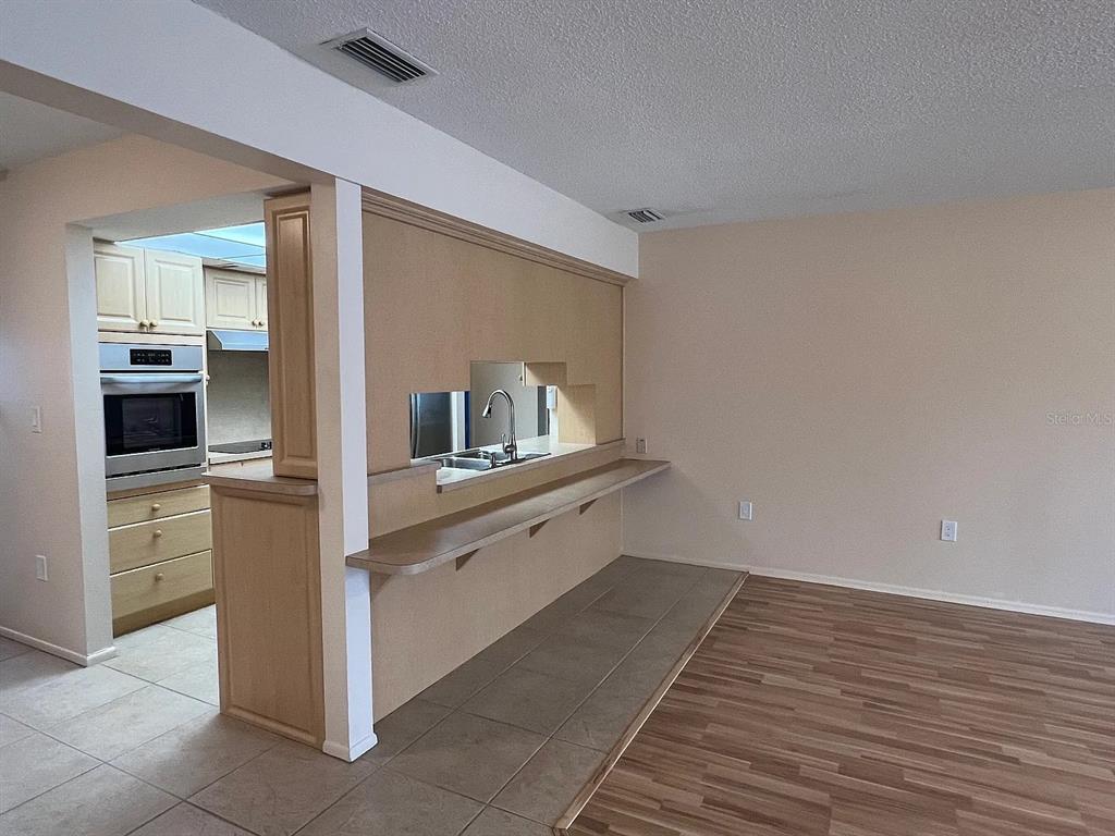 3710 Wilkinson Road Sarasota, FL 34233 - Photo 6 of 20