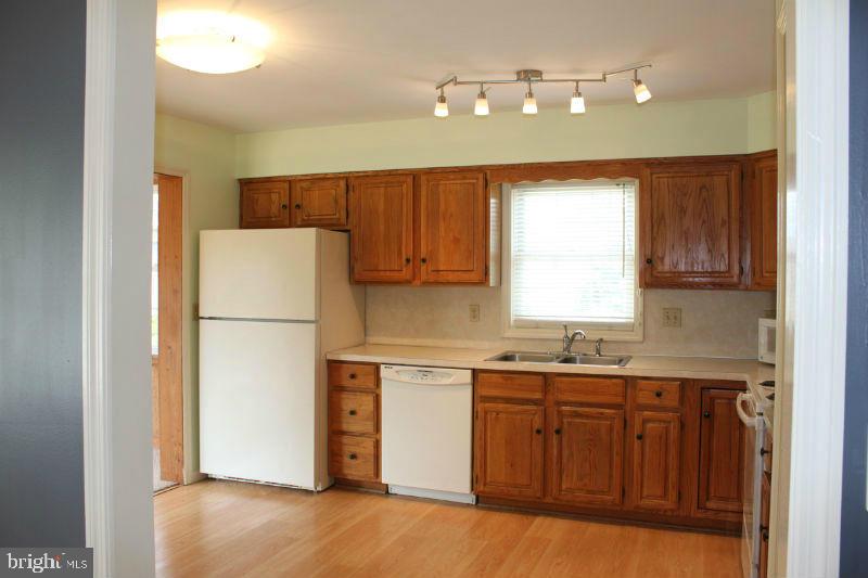 4 Robert Road Lititz, PA 17543 - Photo 17 of 46