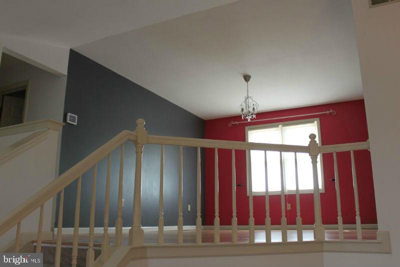 4 Robert Road Lititz, PA 17543 - Photo 5 of 46