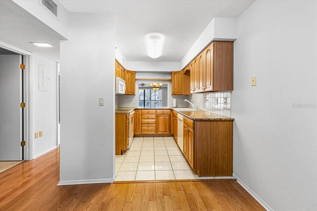 53 West Bay Heights Road, Unit 205 Englewood, FL 34223 - Photo 18 of 43