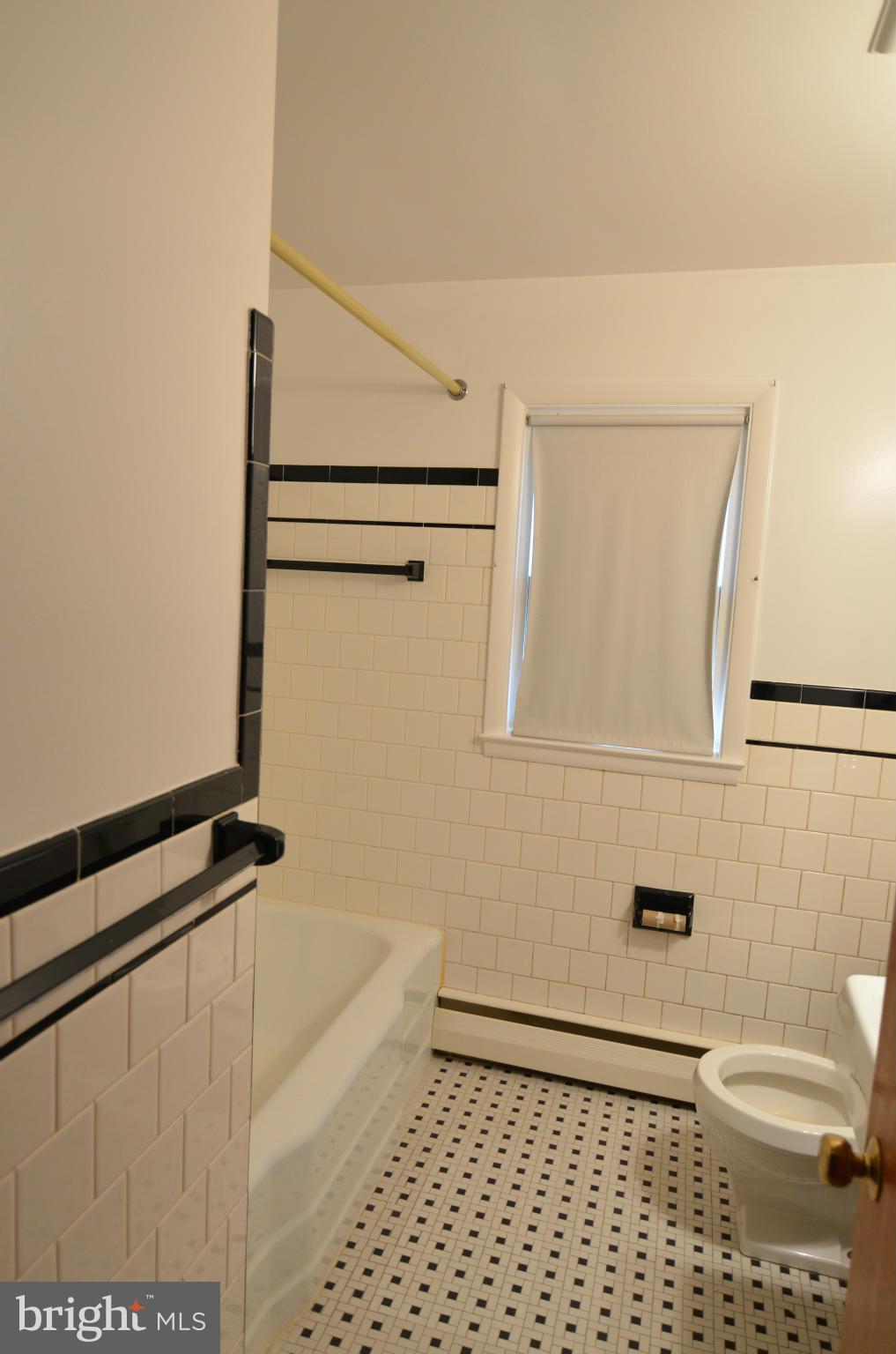 2826 Munster Road Baltimore, MD 21234 - Photo 15 of 23 2nd flr bath