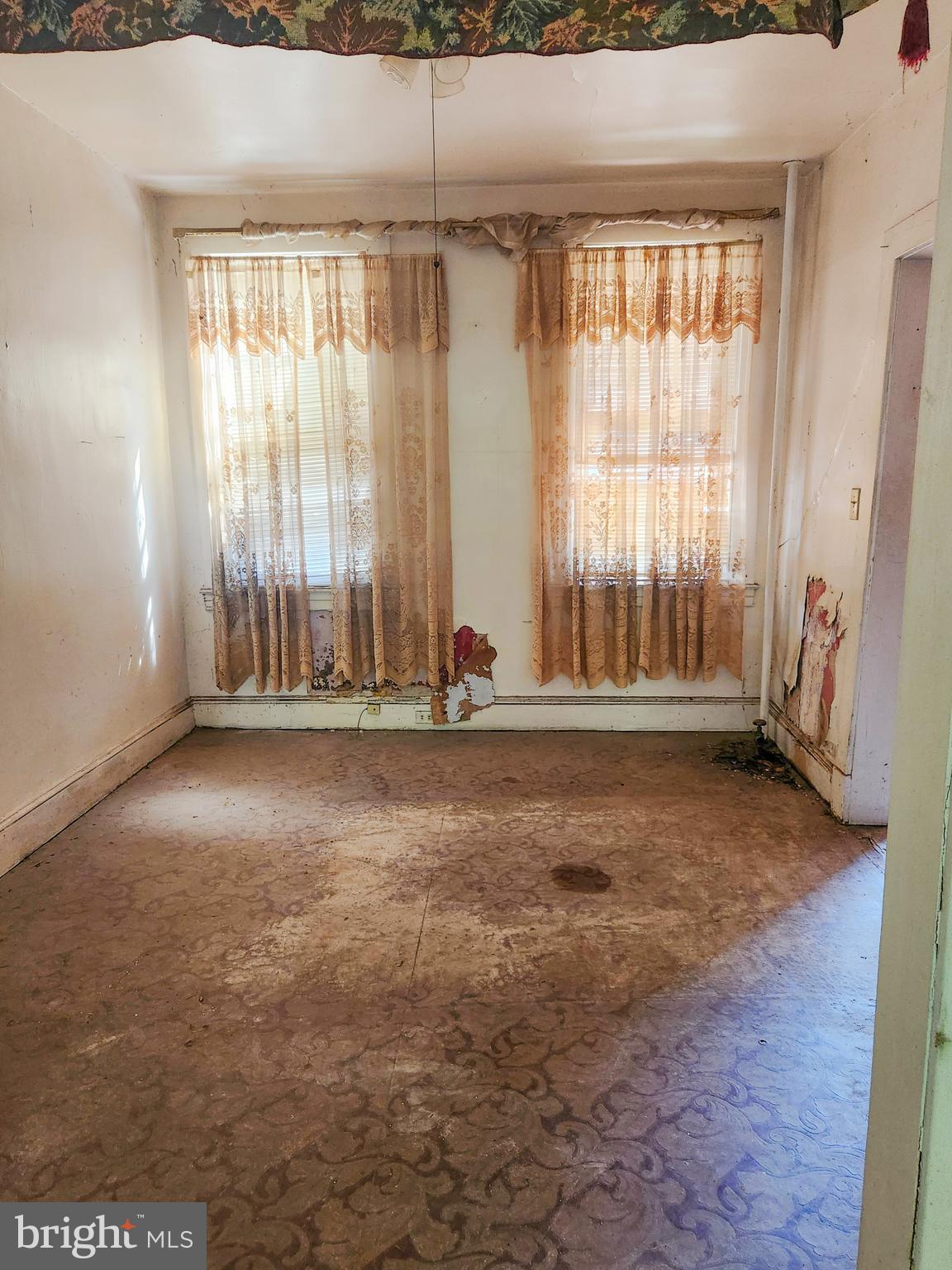 3706 Overview Road Baltimore, MD 21215 - Photo 3 of 7