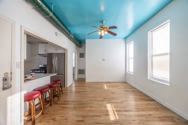 $1,800 | 3248 West 25th Street, Unit 2, Chicago, IL 60623