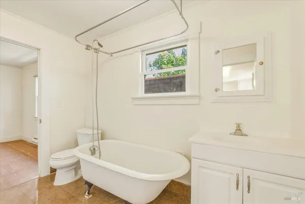 $950,000 | 852 Western Avenue, Petaluma, CA 94952