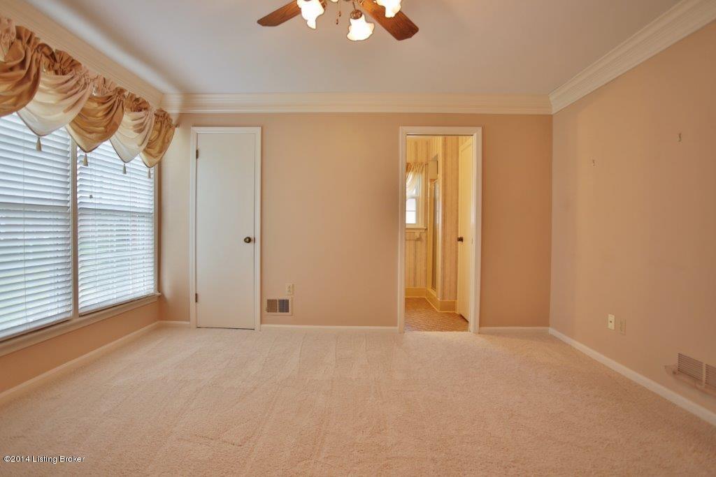 303 Moser Road Louisville, KY 40243 - Photo 23 of 38 JI0A4581