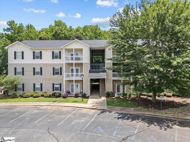 $209,900 | 222 McKenna Circle, Greenville, SC 29615