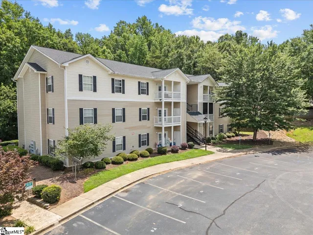 $209,900 | 222 McKenna Circle, Greenville, SC 29615