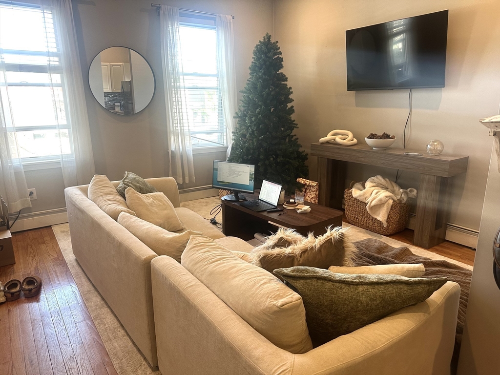 423 East 3rd Street, Unit 1 Boston, MA 02127 - Photo 4 of 10