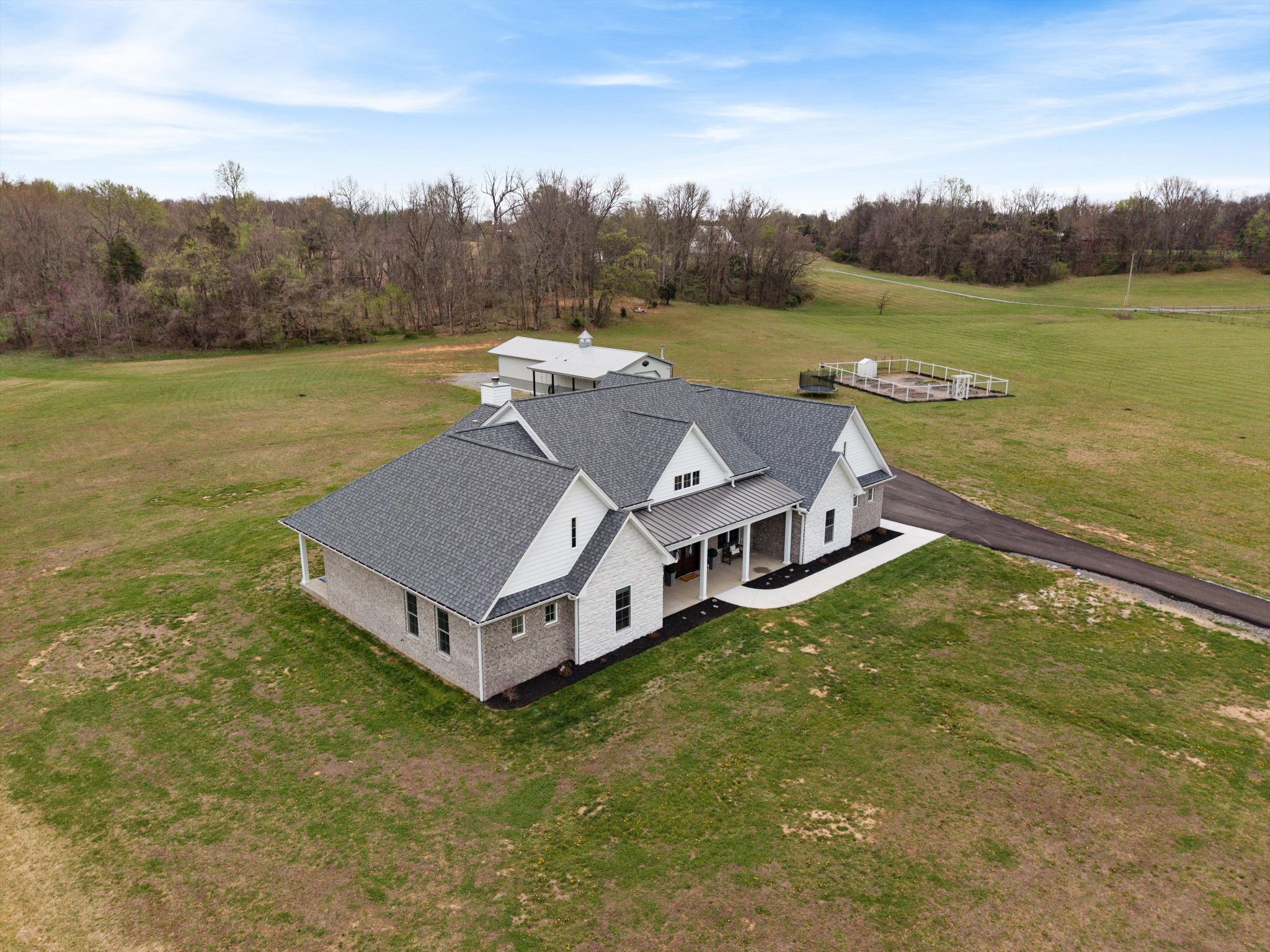 4057 Calista Road Cross Plains, TN 37049 - Photo 12 of 92
