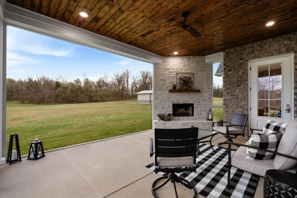 $1,600,000 | 4057 Calista Road, Cross Plains, TN 37049