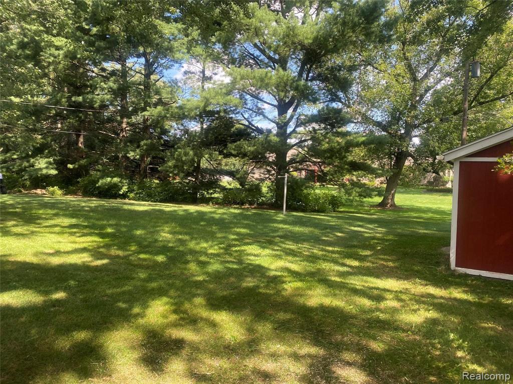 17966 Beck Road Northville, MI 48168 - Photo 3 of 4