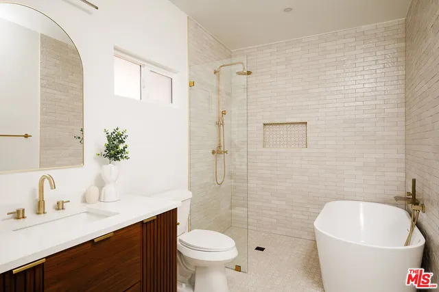 $1,249,000 | 4879 Hartwick Street, Eagle Rock, CA 90041