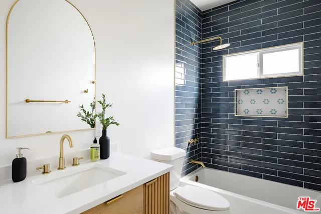 $1,249,000 | 4879 Hartwick Street, Eagle Rock, CA 90041