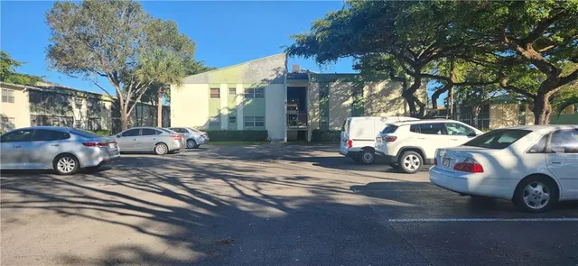 $1,625 | 4143 Northwest 90th Avenue, Unit 105, Coral Springs, FL 33065
