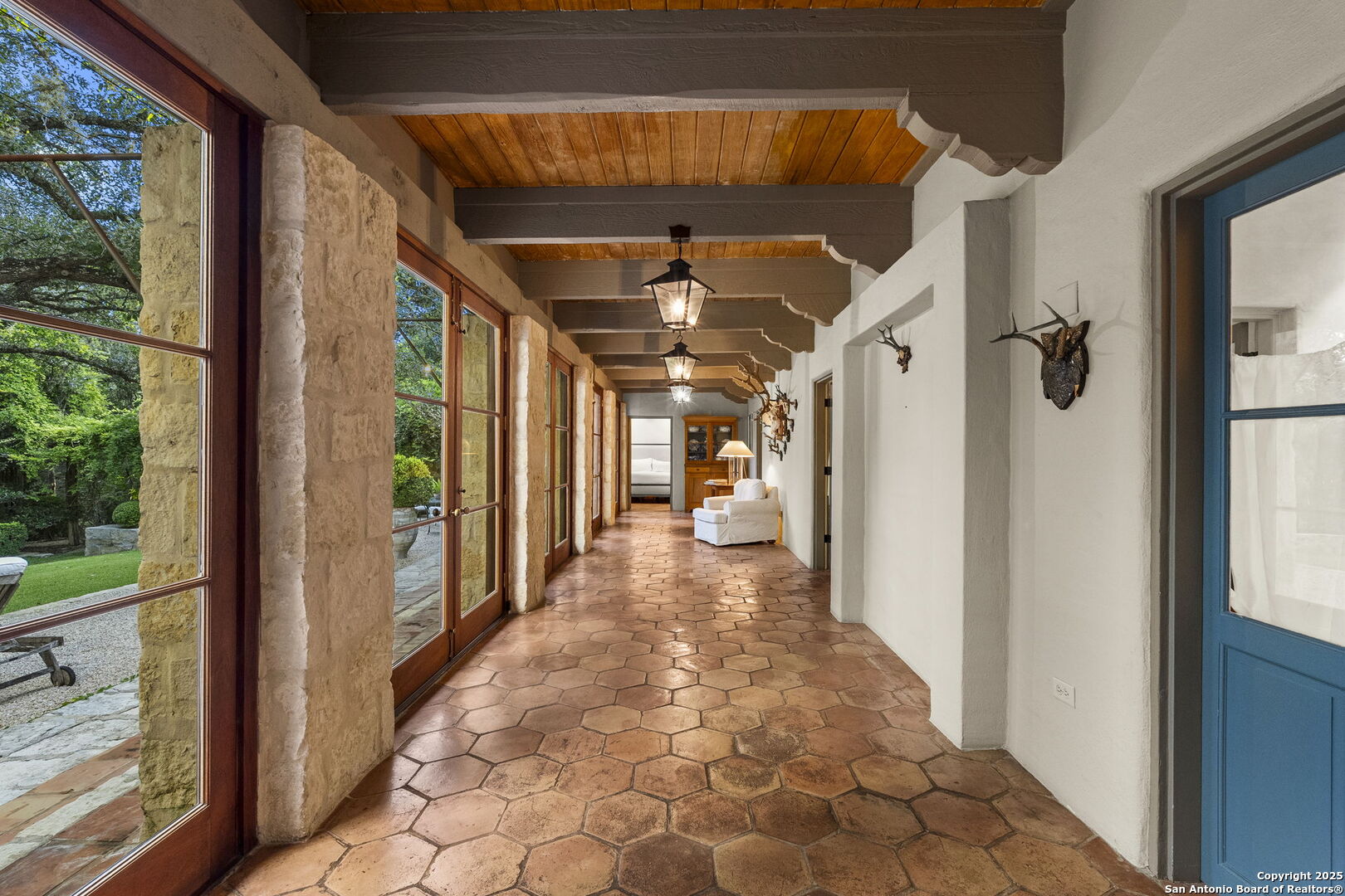 317 Limestone Crk Road Hill Country Village, TX 78232 - Photo 30 of 51 a view of entryway