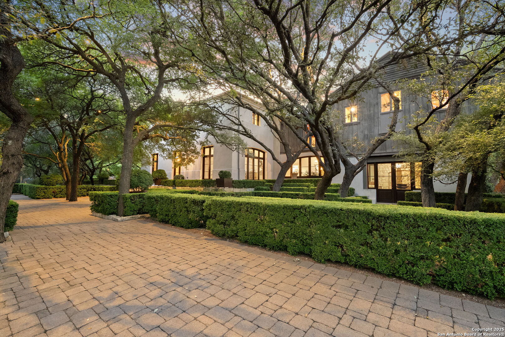 317 Limestone Crk Road Hill Country Village, TX 78232 - Photo 40 of 51 a view of a park with large trees