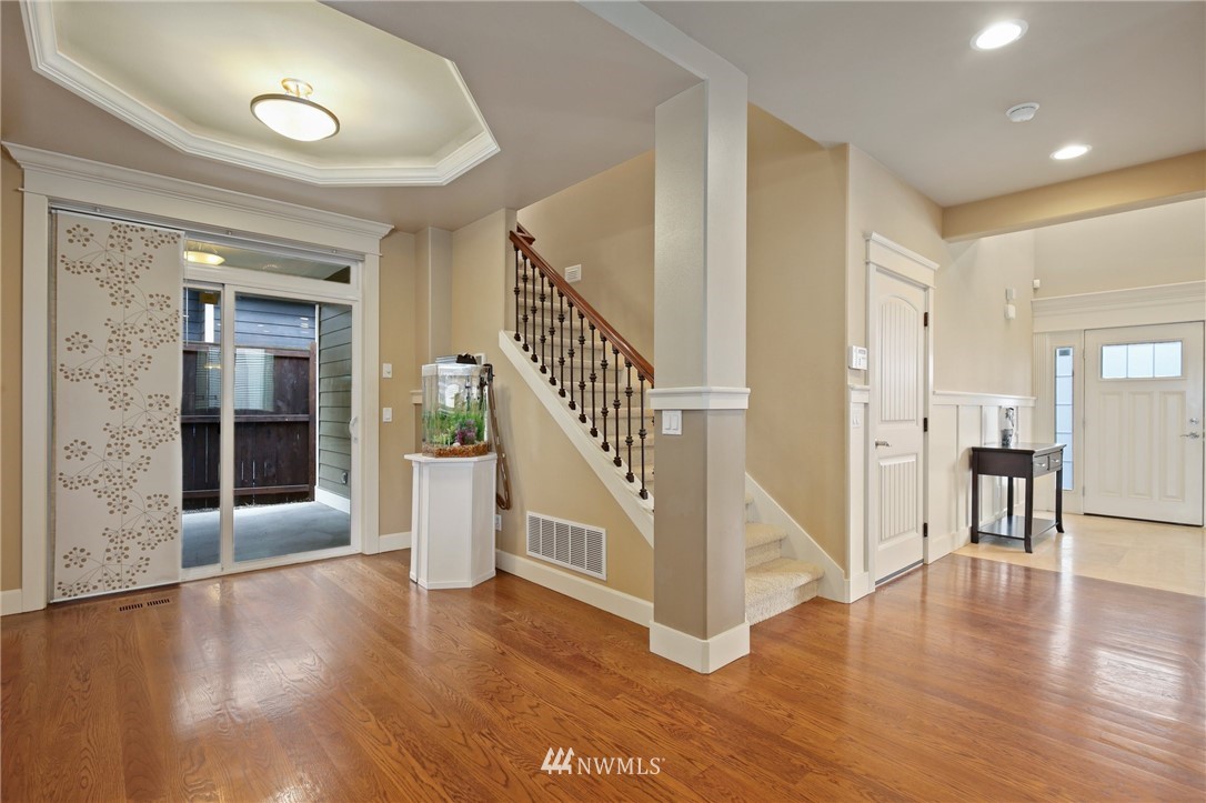2114 Northeast 18th Street Renton, WA 98056 - Photo 11 of 35 Gallery Image 11