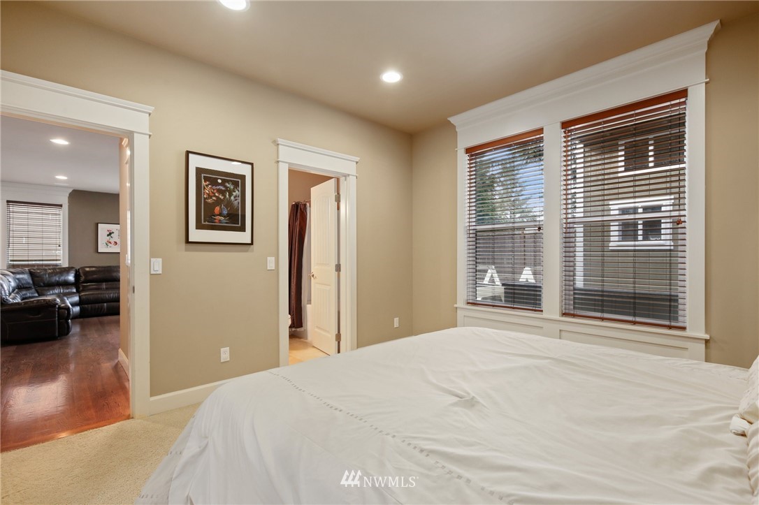 2114 Northeast 18th Street Renton, WA 98056 - Photo 13 of 35 Gallery Image 13