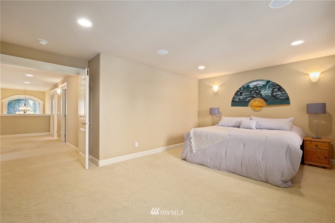 2114 Northeast 18th Street Renton, WA 98056 - Photo 16 of 35 Gallery Image 16