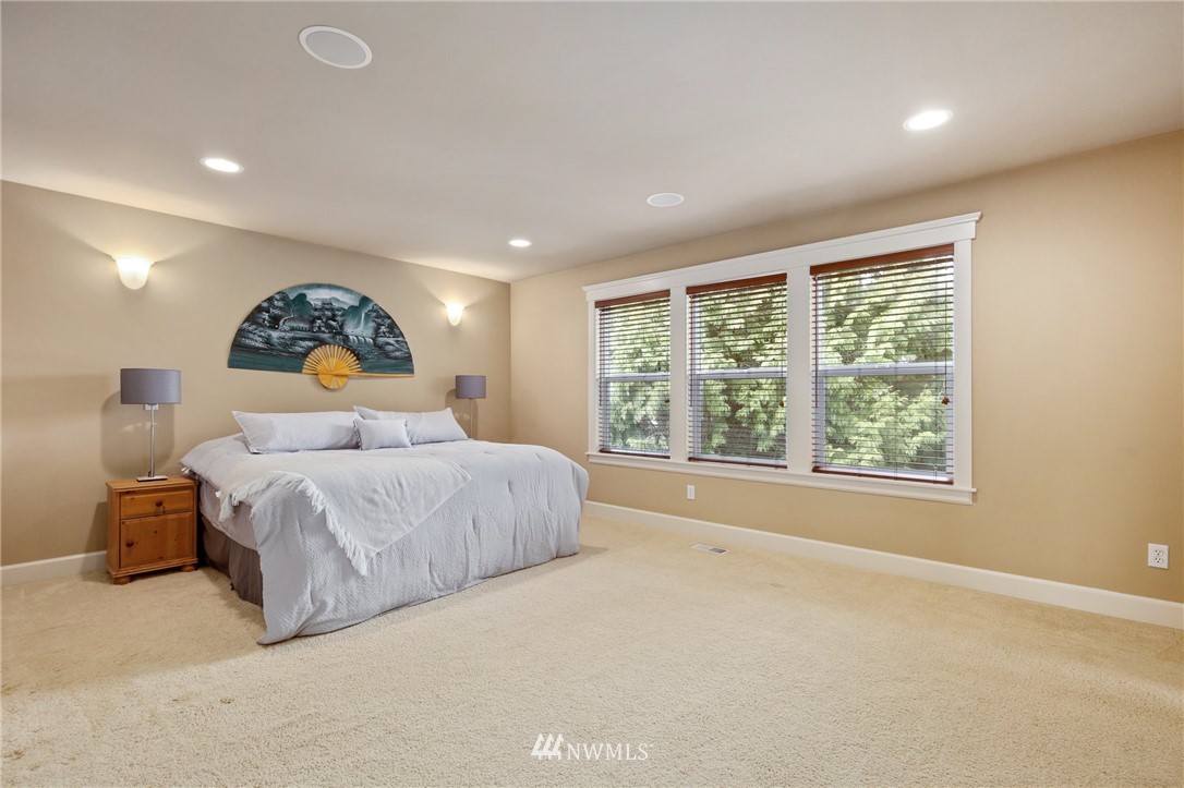 2114 Northeast 18th Street Renton, WA 98056 - Photo 18 of 35 Gallery Image 18