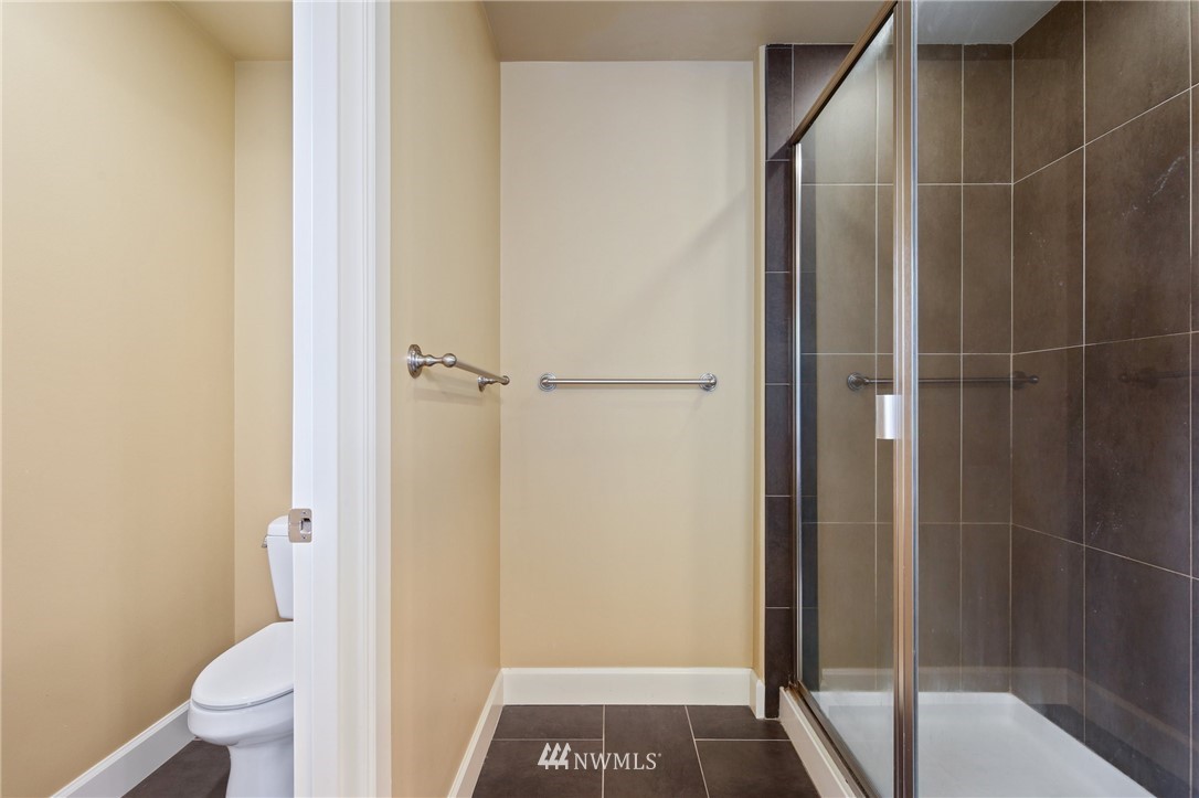 2114 Northeast 18th Street Renton, WA 98056 - Photo 20 of 35 Gallery Image 20