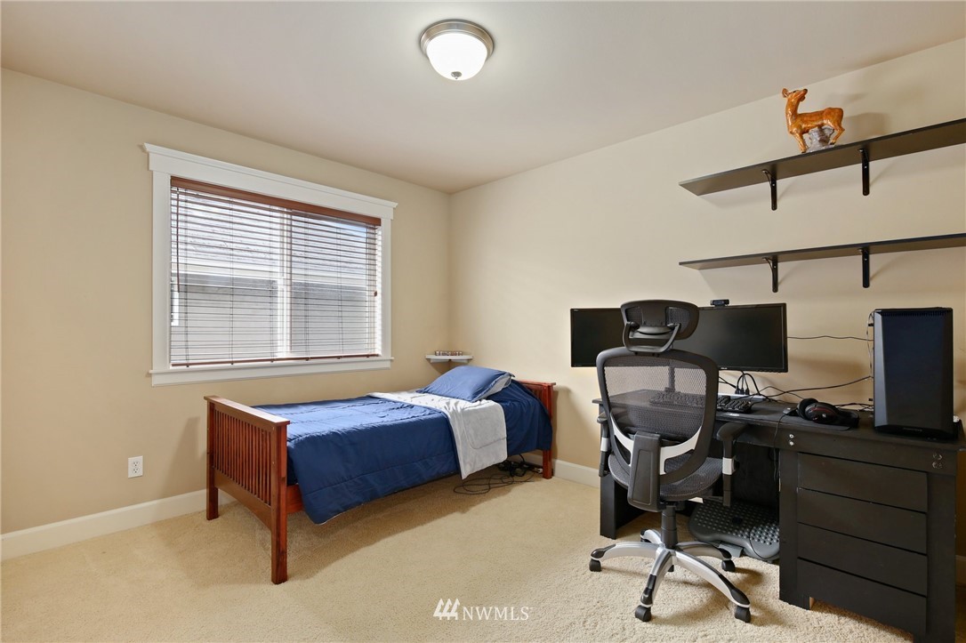 2114 Northeast 18th Street Renton, WA 98056 - Photo 27 of 35 Gallery Image 27