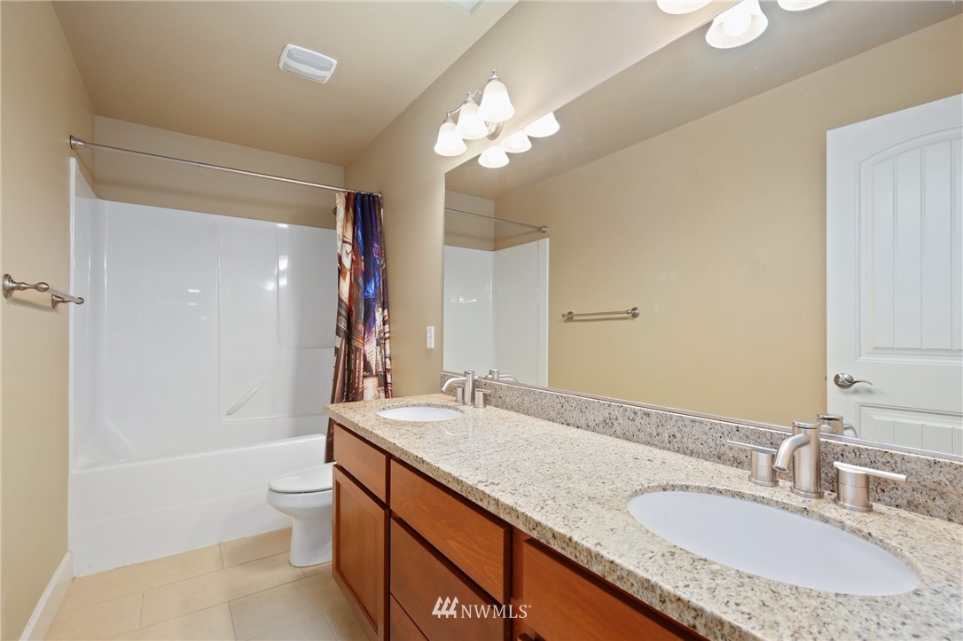 2114 Northeast 18th Street Renton, WA 98056 - Photo 28 of 35 Gallery Image 28