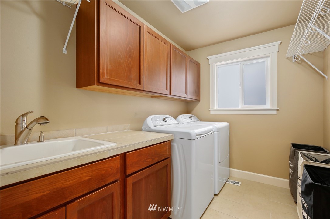 2114 Northeast 18th Street Renton, WA 98056 - Photo 29 of 35 Gallery Image 29