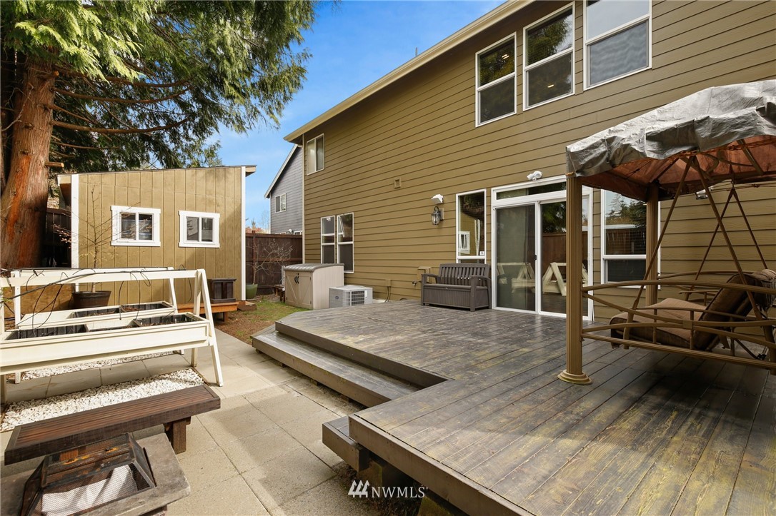 2114 Northeast 18th Street Renton, WA 98056 - Photo 30 of 35 Gallery Image 30