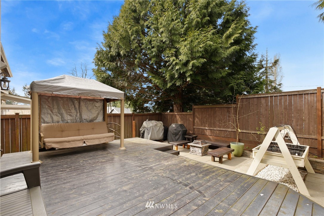 2114 Northeast 18th Street Renton, WA 98056 - Photo 31 of 35 Gallery Image 31