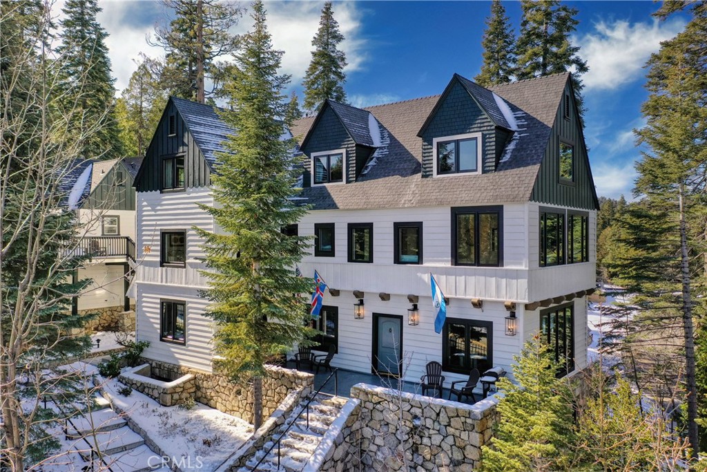 Grand Entry to The Lodge