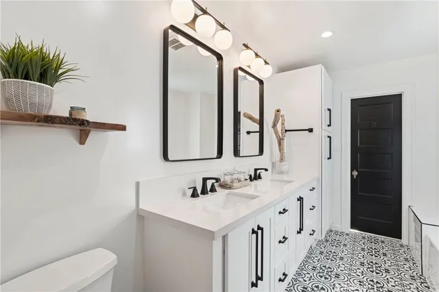 $3,995,000 | 28041 Lakes Edge Road, Lake Arrowhead, CA 92352