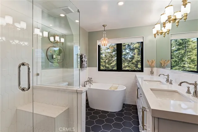 $3,995,000 | 28041 Lakes Edge Road, Lake Arrowhead, CA 92352