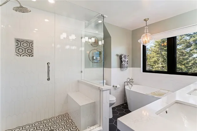 $3,995,000 | 28041 Lakes Edge Road, Lake Arrowhead, CA 92352