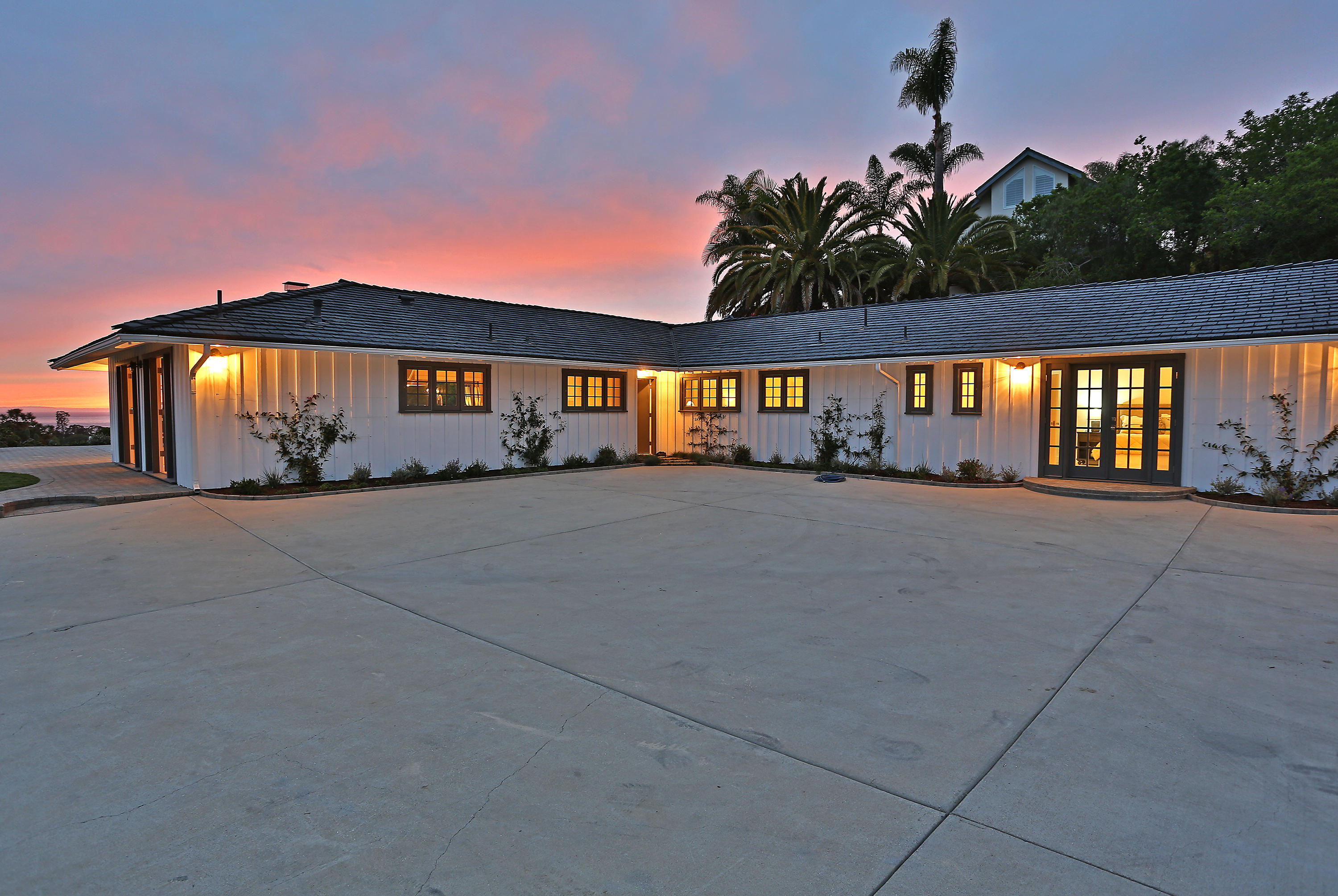 527 Meigs Road Santa Barbara, CA 93109 - Photo 19 of 30 a house view with a street