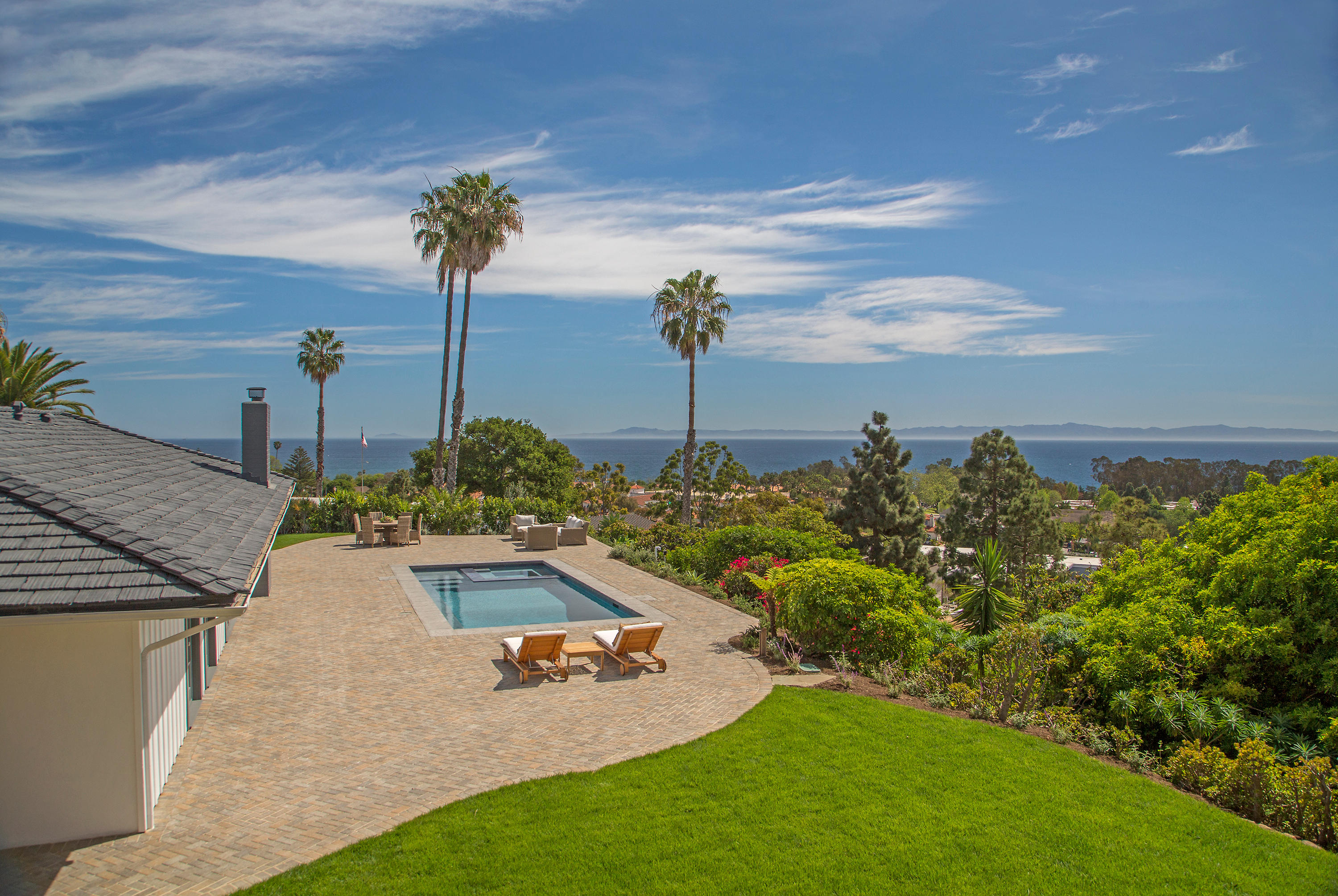 527 Meigs Road Santa Barbara, CA 93109 - Photo 28 of 30 a view of a backyard