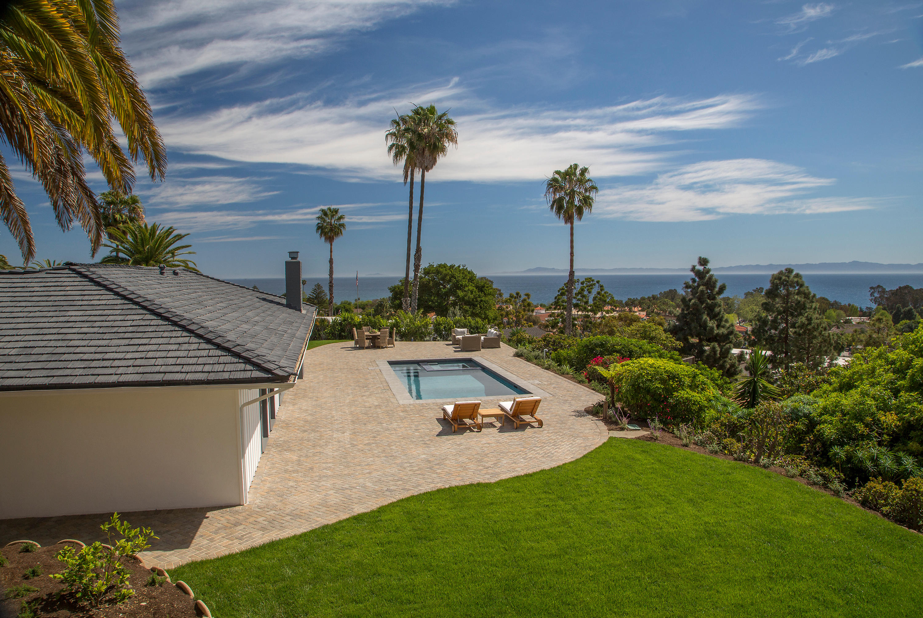 527 Meigs Road Santa Barbara, CA 93109 - Photo 30 of 30 a view of a backyard