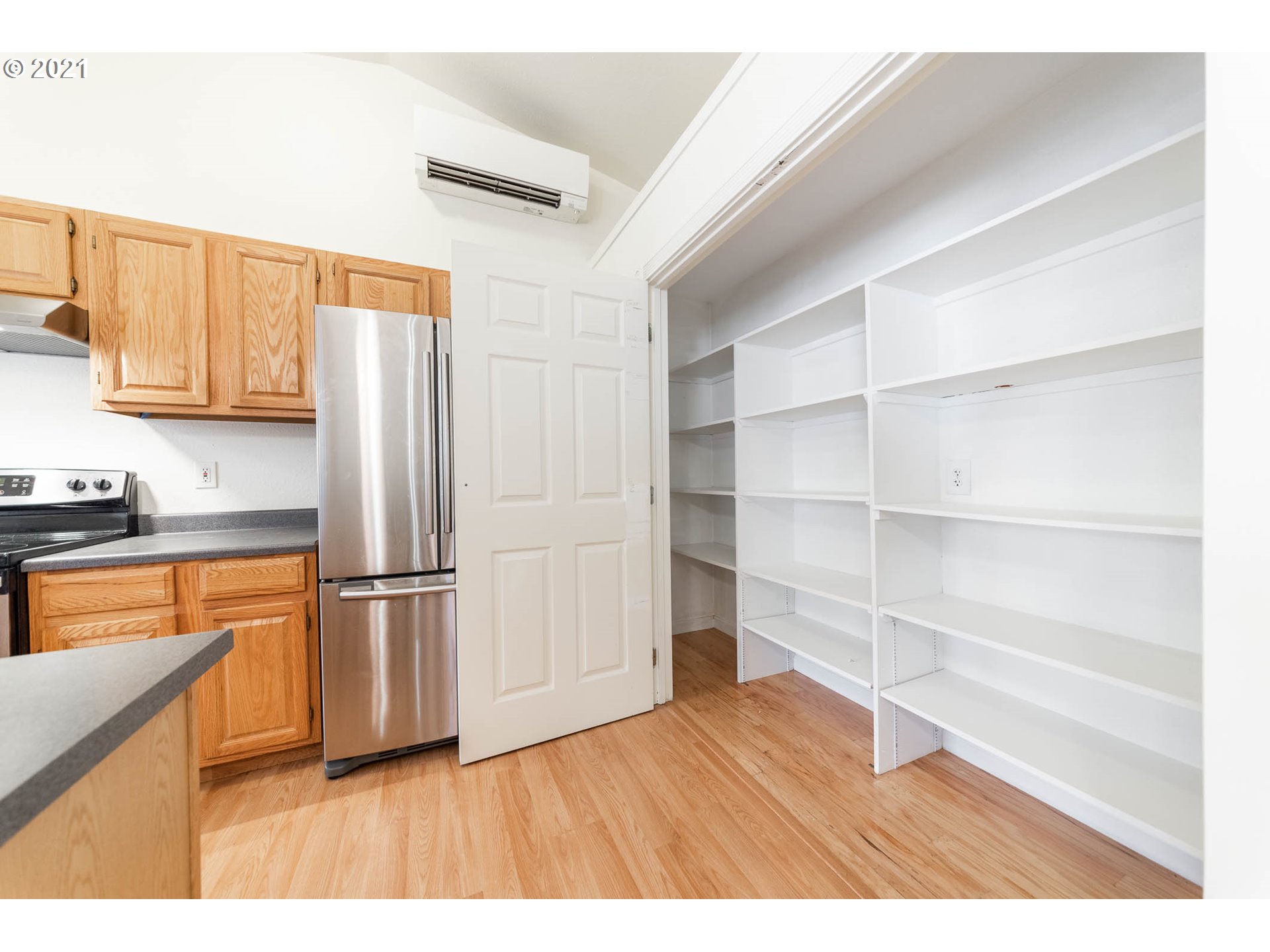 4488 Glacier Street Springfield, OR 97478 - Photo 6 of 18