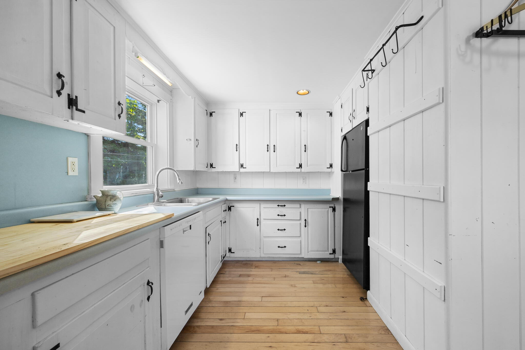 151 South Gouldsboro Road Gouldsboro, ME 04607 - Photo 10 of 50 Kitchen