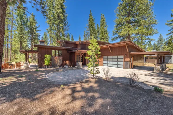 $2,250,000 | 11090 Henness Road, Truckee, CA 96161