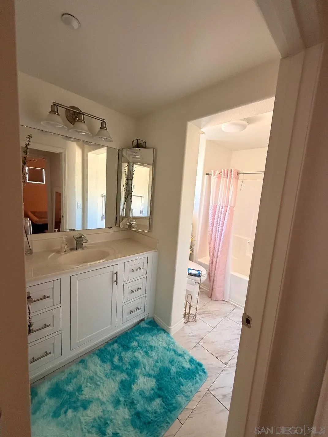 2715 Lake Pointe Drive, Unit 219 Spring Valley, CA 91977 - Photo 6 of 19