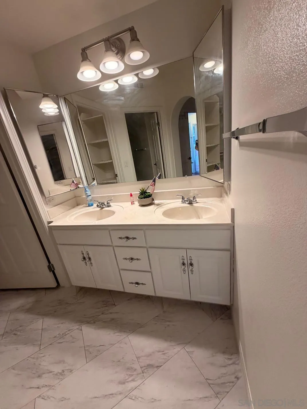 2715 Lake Pointe Drive, Unit 219 Spring Valley, CA 91977 - Photo 9 of 19