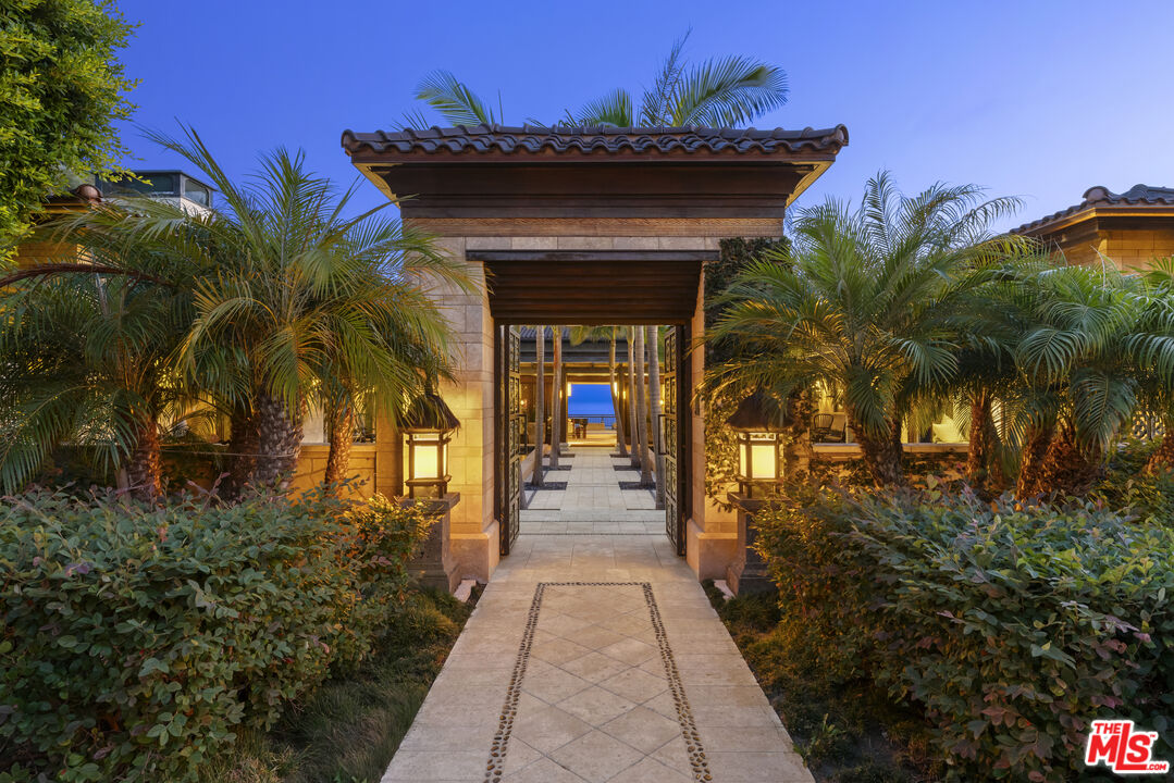 24834 Pacific Coast Highway Malibu, CA 90265 - Photo 3 of 50