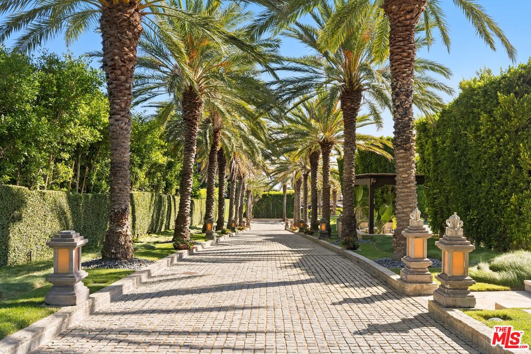 24834 Pacific Coast Highway Malibu, CA 90265 - Photo 4 of 50