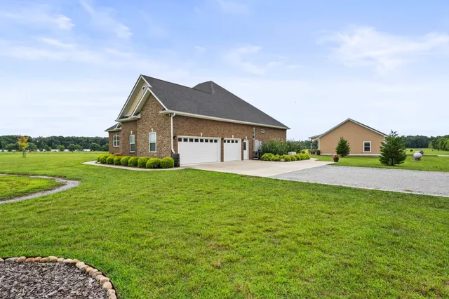 $899,900 | 285 Hancock Lane, Tullahoma, TN 37388