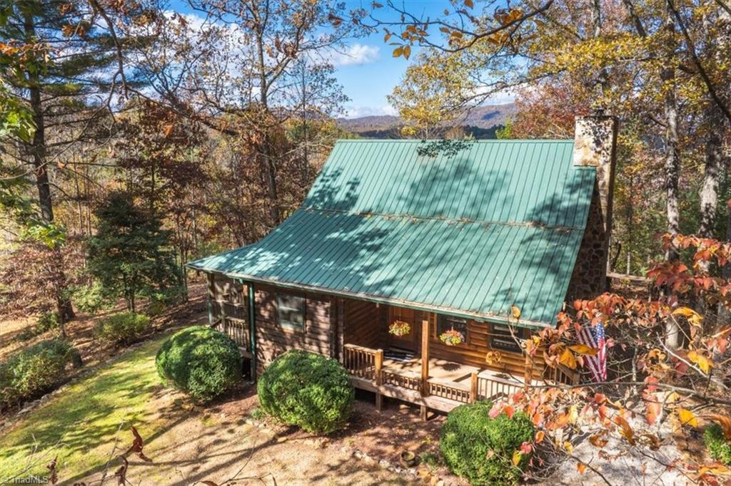87 Prater Cove Road Franklin, NC 28734 - Photo 6 of 35