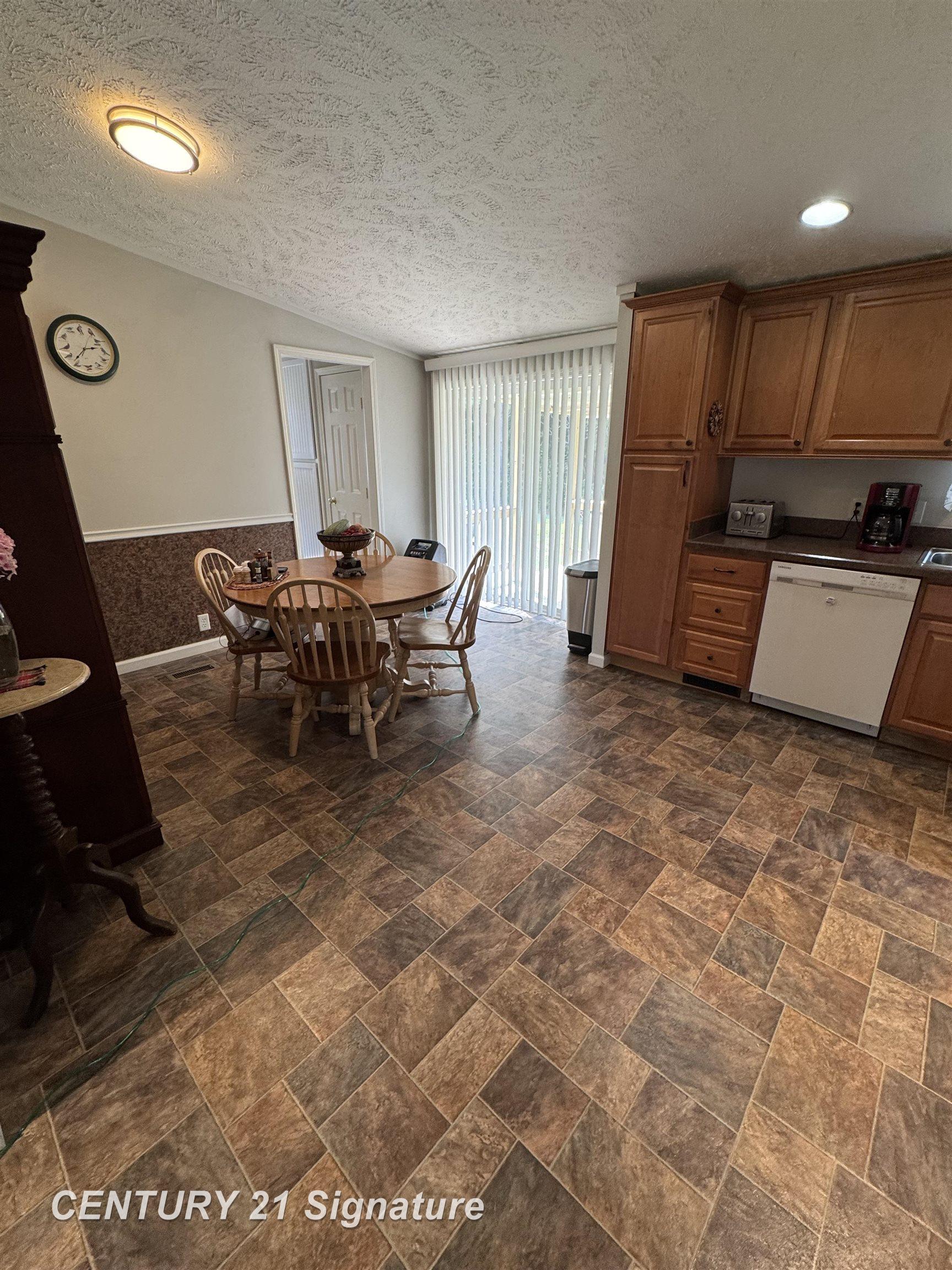 5477 North Townline Road Sterling, MI 48659 - Photo 23 of 25 50188409-ed59dfa0-6963-4b1b-8f56-87e324540fda.JPG
